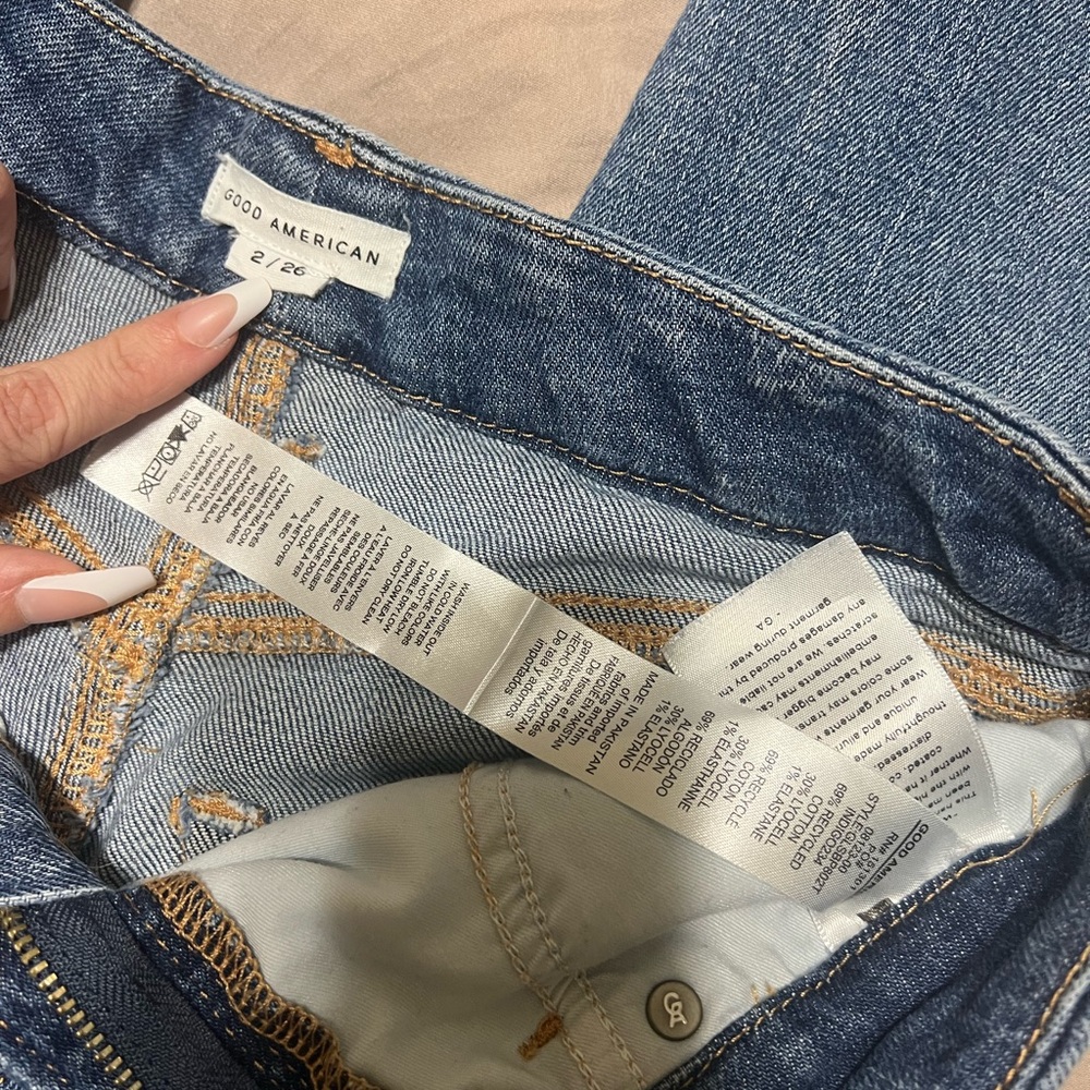 Good American Distressed Jeans - Picture 2 of 7